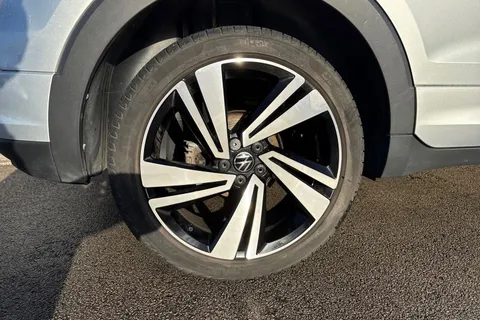 DF21YCJ Volkswagen T-Cross 1.0 TSI R-Line Euro 6 (s/s) 5dr Thumbnail #12