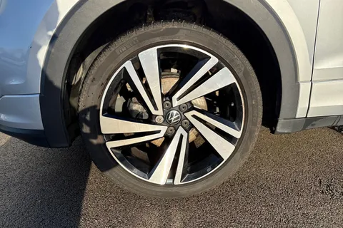 DF21YCJ Volkswagen T-Cross 1.0 TSI R-Line Euro 6 (s/s) 5dr Thumbnail #13