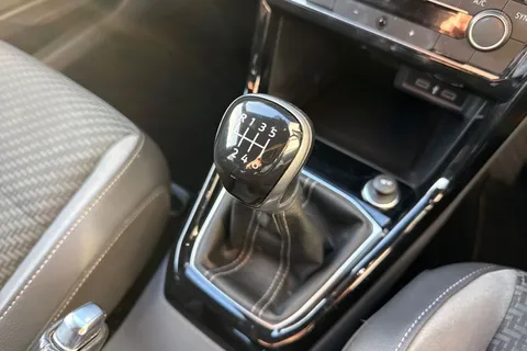 DF21YCJ Volkswagen T-Cross 1.0 TSI R-Line Euro 6 (s/s) 5dr Thumbnail #24