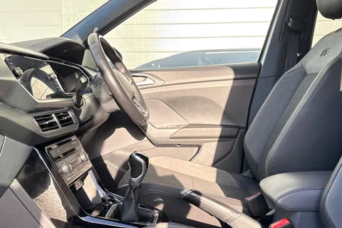 DF21YCJ Volkswagen T-Cross 1.0 TSI R-Line Euro 6 (s/s) 5dr Thumbnail #36