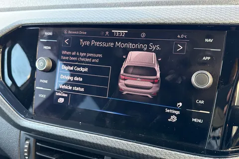 DF21YCJ Volkswagen T-Cross 1.0 TSI R-Line Euro 6 (s/s) 5dr Thumbnail #50