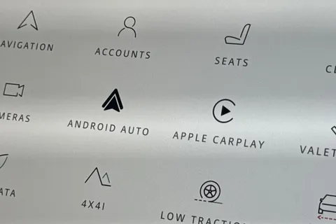 KS74DPU Land Rover Range Rover Velar 3.0 D300 Dynamic HSE 5dr Thumbnail #36