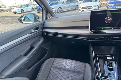 MV75UNY Volkswagen Golf 2.0 TDI 150 Black Edition 5dr DSG Thumbnail #21