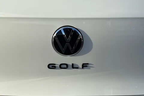 MV75UNY Volkswagen Golf 2.0 TDI 150 Black Edition 5dr DSG Thumbnail #26