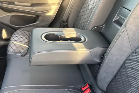 MV75UNY Volkswagen Golf 2.0 TDI 150 Black Edition 5dr DSG Thumbnail #31