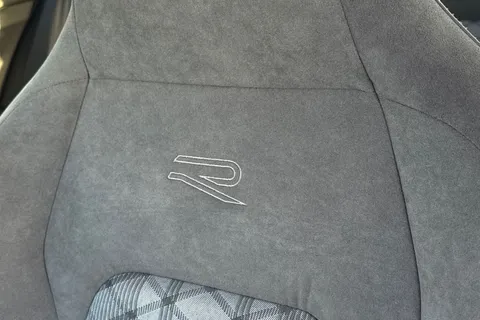 MV75UNY Volkswagen Golf 2.0 TDI 150 Black Edition 5dr DSG Thumbnail #35