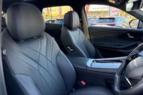  Omoda 9 1.5T SHS 34.46kWh Noble DHT3 4WD Euro 6 (s/s) 5dr Thumbnail #20