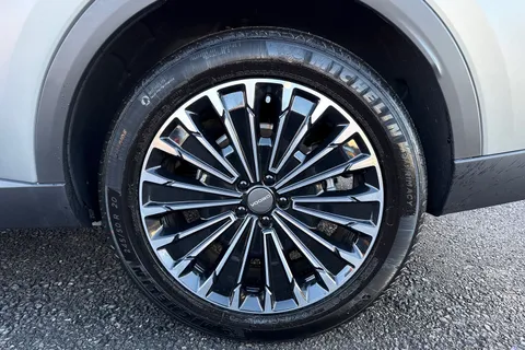  Omoda 9 1.5T SHS 34.46kWh Noble DHT3 4WD Euro 6 (s/s) 5dr Thumbnail #21