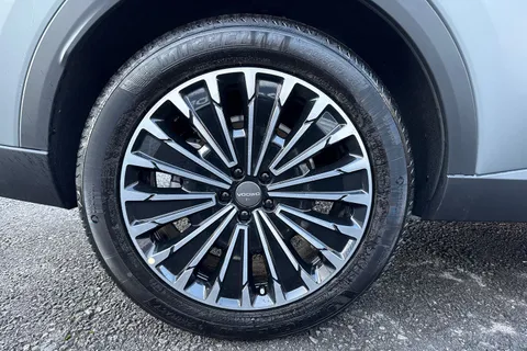  Omoda 9 1.5T SHS 34.46kWh Noble DHT3 4WD Euro 6 (s/s) 5dr Thumbnail #23