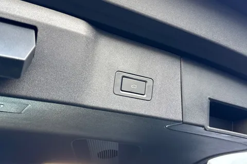  Omoda 9 1.5T SHS 34.46kWh Noble DHT3 4WD Euro 6 (s/s) 5dr Thumbnail #35