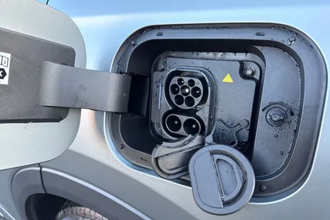  Omoda 9 1.5T SHS 34.46kWh Noble DHT3 4WD Euro 6 (s/s) 5dr Thumbnail #36