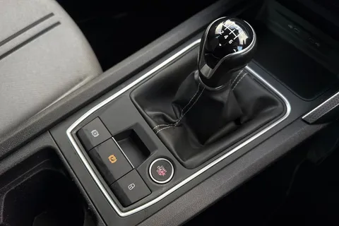 DF70MLY SEAT Leon 1.5 TSI EVO SE Dynamic Euro 6 (s/s) 5dr Thumbnail #23