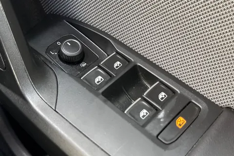 DF70MLY SEAT Leon 1.5 TSI EVO SE Dynamic Euro 6 (s/s) 5dr Thumbnail #33