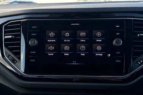 MK21YSW Volkswagen T-Roc 1.5 TSI EVO Black Edition 5dr DSG Thumbnail #17