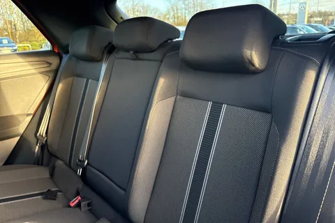 MK21YSW Volkswagen T-Roc 1.5 TSI EVO Black Edition 5dr DSG Thumbnail #19