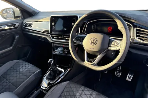YP25XVT Volkswagen T-Roc 1.5 TSI R-Line 5dr Thumbnail #8