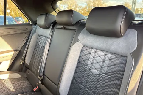 YP25XVT Volkswagen T-Roc 1.5 TSI R-Line 5dr Thumbnail #14