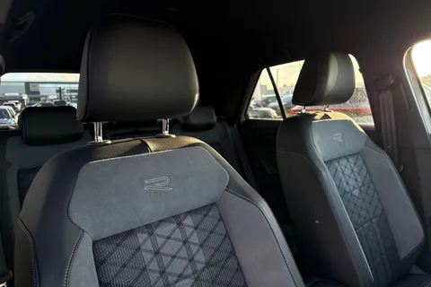 YP25XVT Volkswagen T-Roc 1.5 TSI R-Line 5dr Thumbnail #21