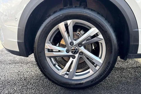 YP25XVT Volkswagen T-Roc 1.5 TSI R-Line 5dr Thumbnail #22