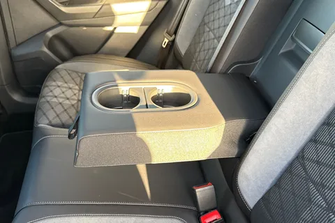 YP25XVT Volkswagen T-Roc 1.5 TSI R-Line 5dr Thumbnail #28