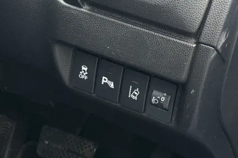 SR69JZV Honda Jazz 1.3 i-VTEC SE 5dr CVT Thumbnail #33