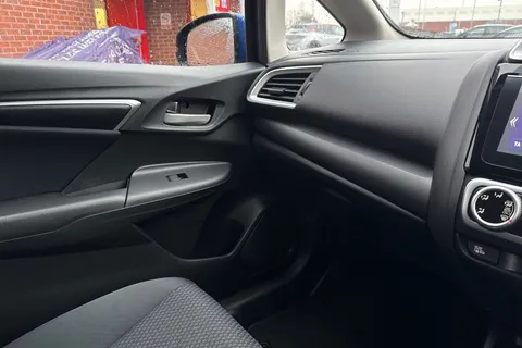 SR69JZV Honda Jazz 1.3 i-VTEC SE 5dr CVT Thumbnail #44