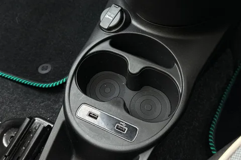 DX20JKO FIAT 500 1.0 MHEV Lounge Euro 6 (s/s) 3dr Thumbnail #38