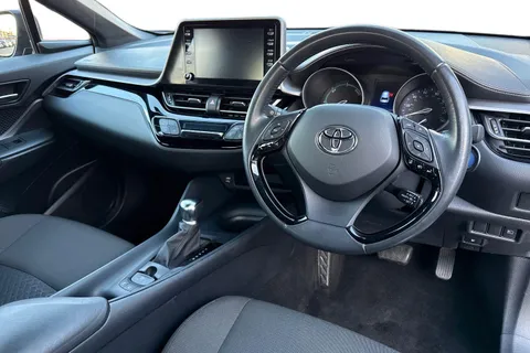 FH22EHT Toyota C-Hr 1.8 VVT-h Icon CVT Euro 6 (s/s) 5dr Thumbnail #15
