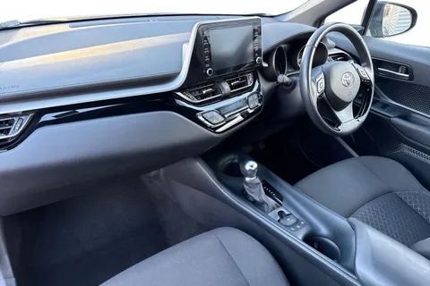 FH22EHT Toyota C-Hr 1.8 VVT-h Icon CVT Euro 6 (s/s) 5dr Thumbnail #16
