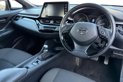 FH22EHT Toyota C-Hr 1.8 VVT-h Icon CVT Euro 6 (s/s) 5dr Thumbnail #19
