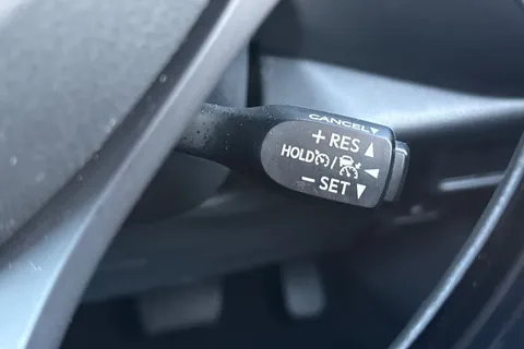 FH22EHT Toyota C-Hr 1.8 VVT-h Icon CVT Euro 6 (s/s) 5dr Thumbnail #39