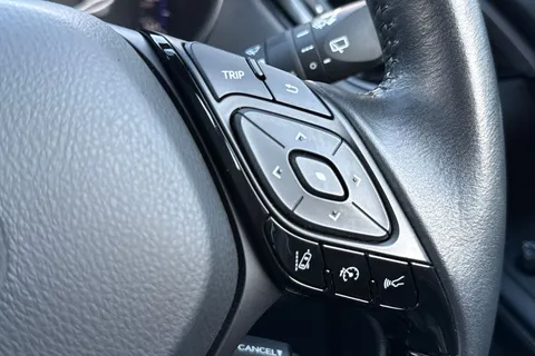 FH22EHT Toyota C-Hr 1.8 VVT-h Icon CVT Euro 6 (s/s) 5dr Thumbnail #40