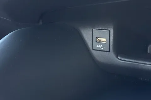 FH22EHT Toyota C-Hr 1.8 VVT-h Icon CVT Euro 6 (s/s) 5dr Thumbnail #46