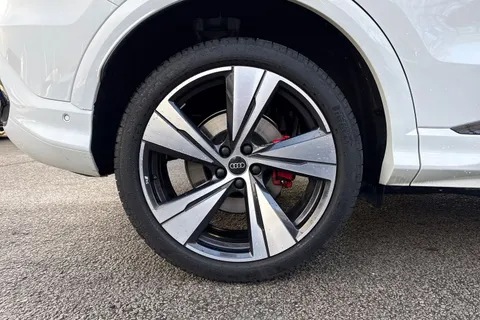 PN75GVM Audi Q5 SUV Edition 1 TDI quattro 204 PS S tronic Thumbnail #11