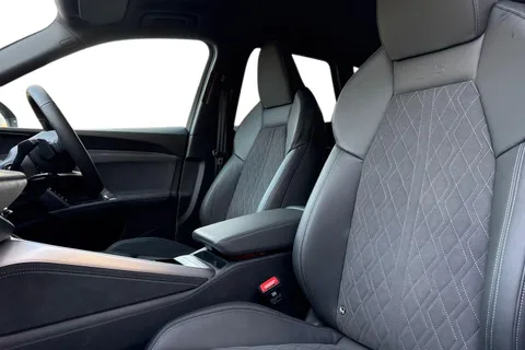 PN75GVM Audi Q5 SUV Edition 1 TDI quattro 204 PS S tronic Thumbnail #16