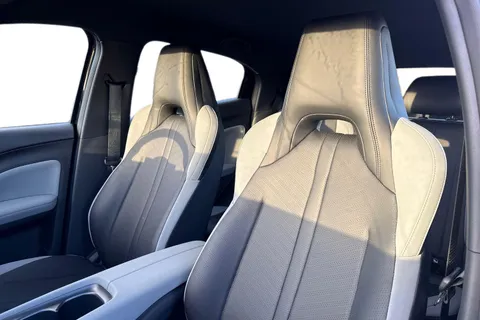 DC75RTZ BYD Dolphin Surf 30kWh Active Auto 5dr Thumbnail #10