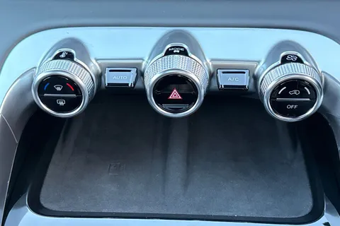  Omoda 9 1.5T SHS 34.46kWh Noble DHT3 4WD Euro 6 (s/s) 5dr Thumbnail #18