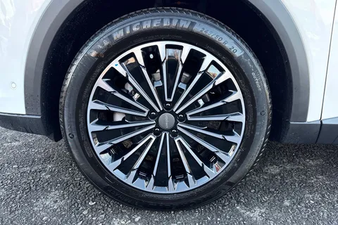  Omoda 9 1.5T SHS 34.46kWh Noble DHT3 4WD Euro 6 (s/s) 5dr Thumbnail #21