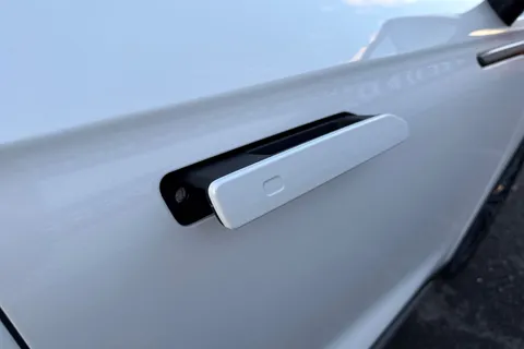  Omoda 9 1.5T SHS 34.46kWh Noble DHT3 4WD Euro 6 (s/s) 5dr Thumbnail #26