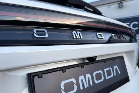  Omoda 9 1.5T SHS 34.46kWh Noble DHT3 4WD Euro 6 (s/s) 5dr Thumbnail #31