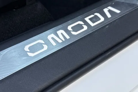  Omoda 9 1.5T SHS 34.46kWh Noble DHT3 4WD Euro 6 (s/s) 5dr Thumbnail #38
