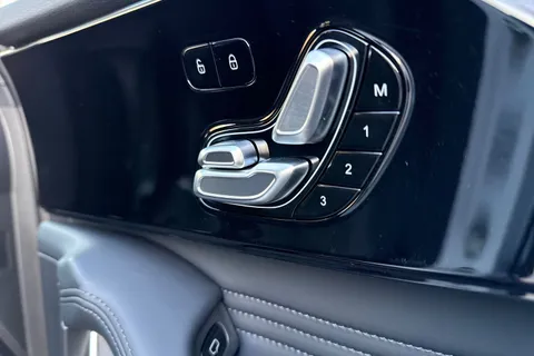  Omoda 9 1.5T SHS 34.46kWh Noble DHT3 4WD Euro 6 (s/s) 5dr Thumbnail #39