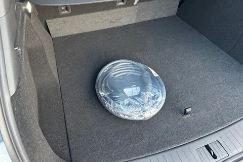  Omoda 9 1.5T SHS 34.46kWh Noble DHT3 4WD Euro 6 (s/s) 5dr Thumbnail #43