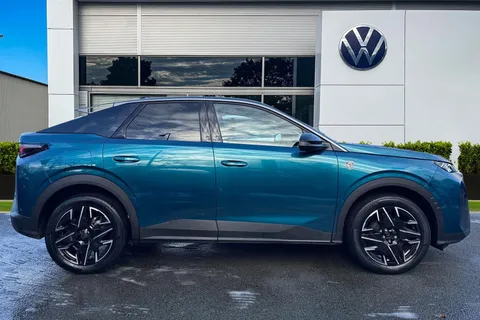 CVZ4040 PEUGEOT 3008 1.2 HYBRID GT e-DSC6 Euro 6 (s/s) 5dr Thumbnail #3