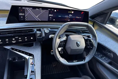 CVZ4040 PEUGEOT 3008 1.2 HYBRID GT e-DSC6 Euro 6 (s/s) 5dr Thumbnail #12