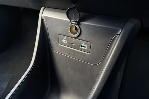 DC75RTZ BYD Dolphin Surf 30kWh Active Auto 5dr Thumbnail #57