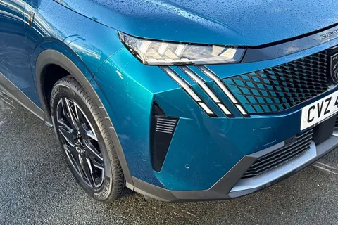 CVZ4040 PEUGEOT 3008 1.2 HYBRID GT e-DSC6 Euro 6 (s/s) 5dr Thumbnail #16