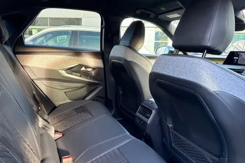 CVZ4040 PEUGEOT 3008 1.2 HYBRID GT e-DSC6 Euro 6 (s/s) 5dr Thumbnail #33