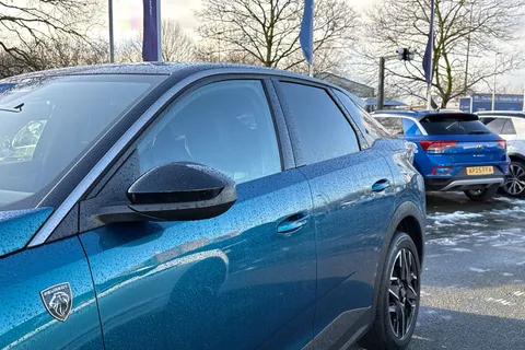 CVZ4040 PEUGEOT 3008 1.2 HYBRID GT e-DSC6 Euro 6 (s/s) 5dr Thumbnail #36