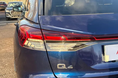 LL74HKU Audi Q4 e-tron Q4  S line 45 e-tron  210,00 kW Thumbnail #8